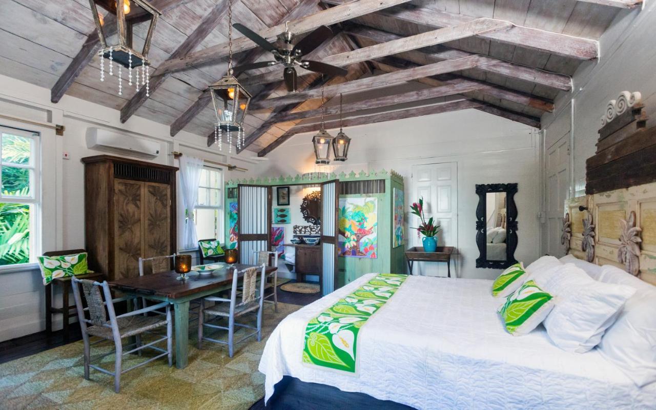 Pink Plantation House Hotel คาสทรีส ภายนอก รูปภาพ
