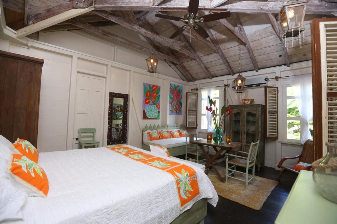 Pink Plantation House Hotel คาสทรีส ภายนอก รูปภาพ