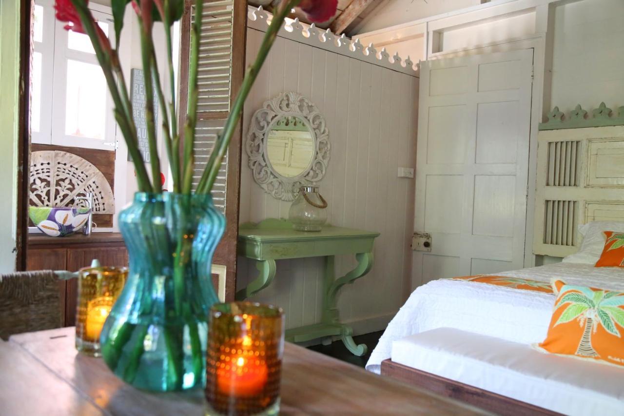Pink Plantation House Hotel คาสทรีส ภายนอก รูปภาพ