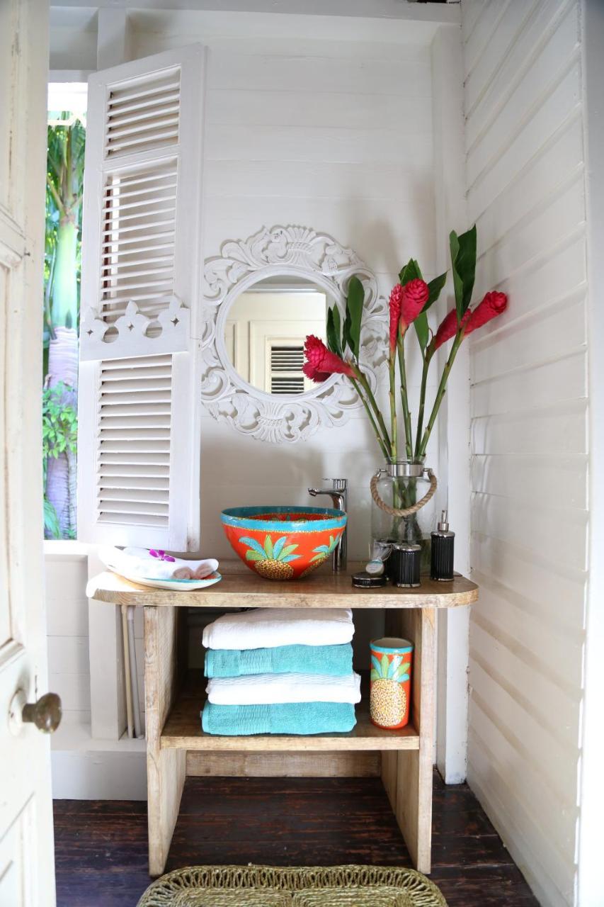 Pink Plantation House Hotel คาสทรีส ภายนอก รูปภาพ