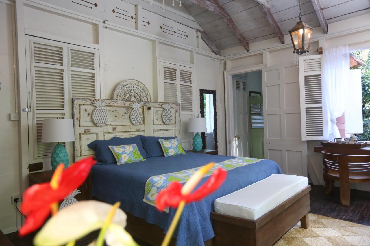 Pink Plantation House Hotel คาสทรีส ภายนอก รูปภาพ